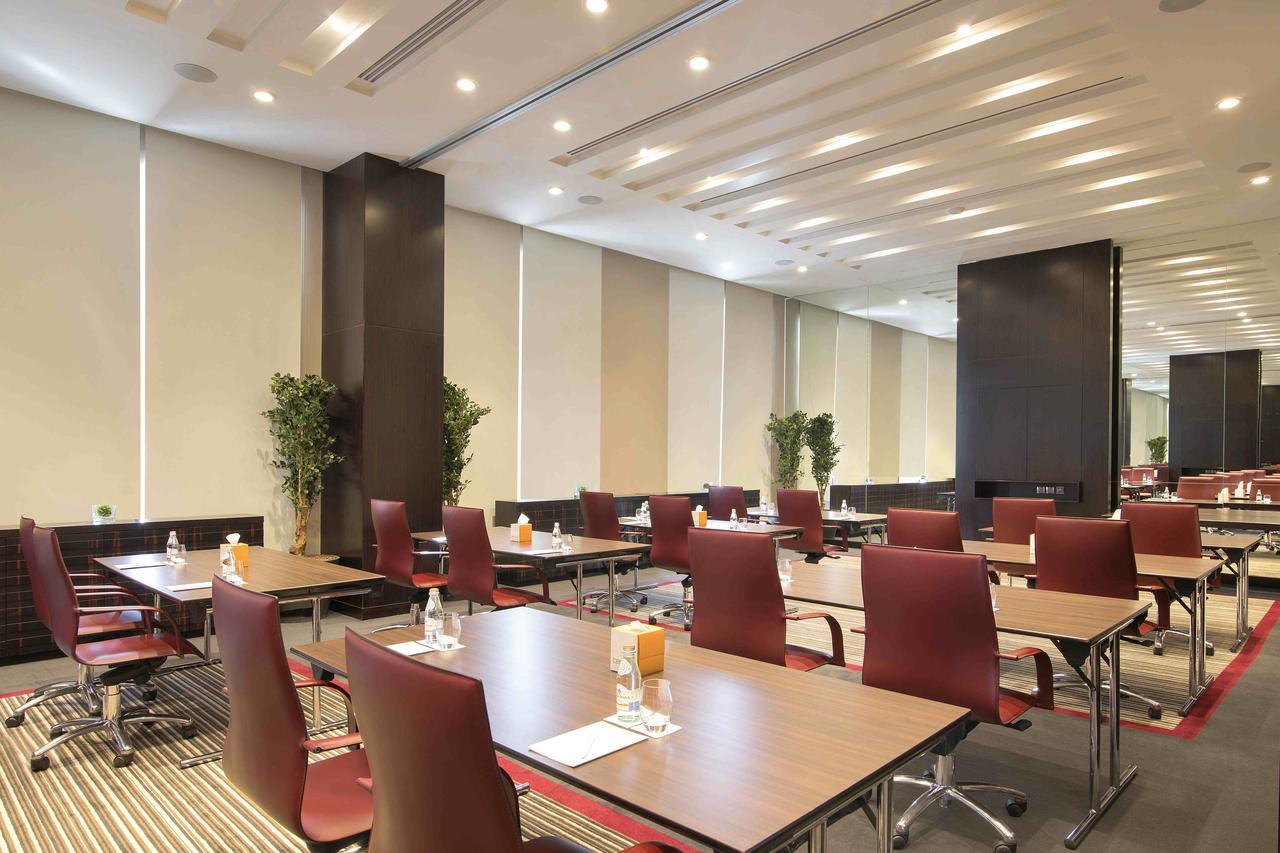 Centro Waha By Rotana Hotel 4*